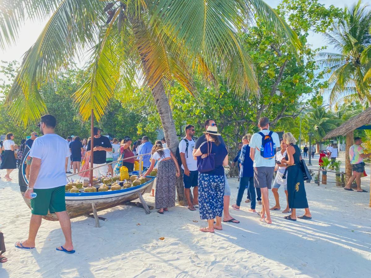 Leisure Inn Guest House Bodufolhudhoo 외부 사진